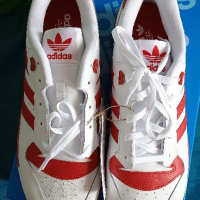 Продавам нови маратонки Adidas Rivalry Low ,номер 47 2/3, снимка 2 - Маратонки - 45060578