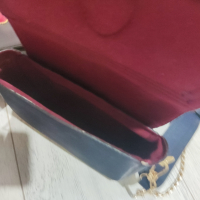 Moschino дамска чанта за през рамо, снимка 3 - Чанти - 44949036