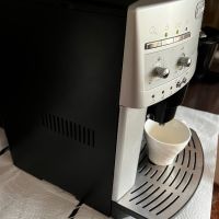 Delonghi Magnifica ПЕРФЕКТНО СЪСТОЯНИЕ!, снимка 2 - Кафемашини - 45236792