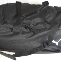 Спортна чанта Puma. Размери 88 x 28 x 26 см, снимка 6 - Чанти - 45002209