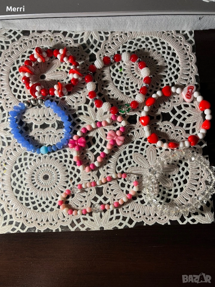 Гривни, снимка 1