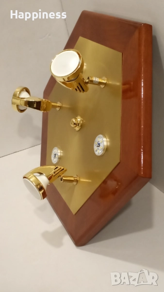 Лампа за таван с метални лунички въртящи и дървена рамка , снимка 1