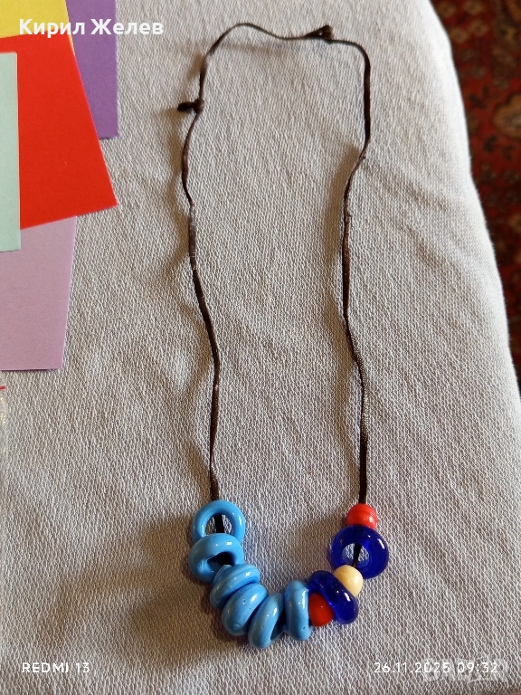 РЪЧНО ИЗРАБОТЕНО КОЛИЕ със СИНИ ПОРЦЕЛАНОВИ МЪНИСТА АРТ БИЖУ 52260, снимка 1