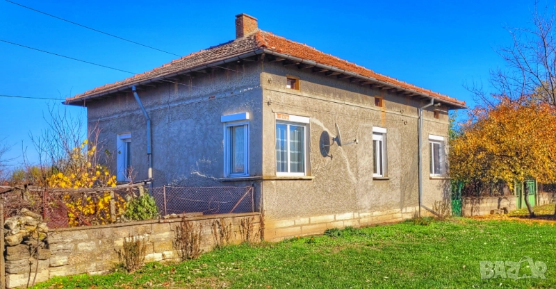 Къща с голям двор, пещ и допълнителни постройки – отлична цена!, снимка 1