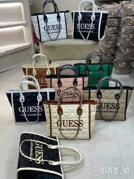 чанти на едро и дребно guess , снимка 1