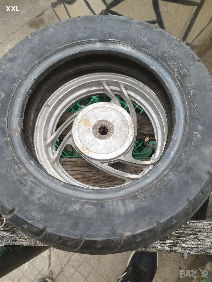 Джанта и гуми за Скутер 10 цола , снимка 1
