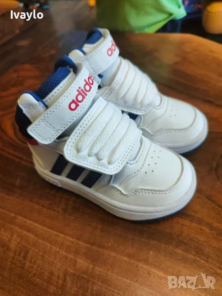 Бебешки високи кожени обувки маратонки Adidas размер 22, снимка 1