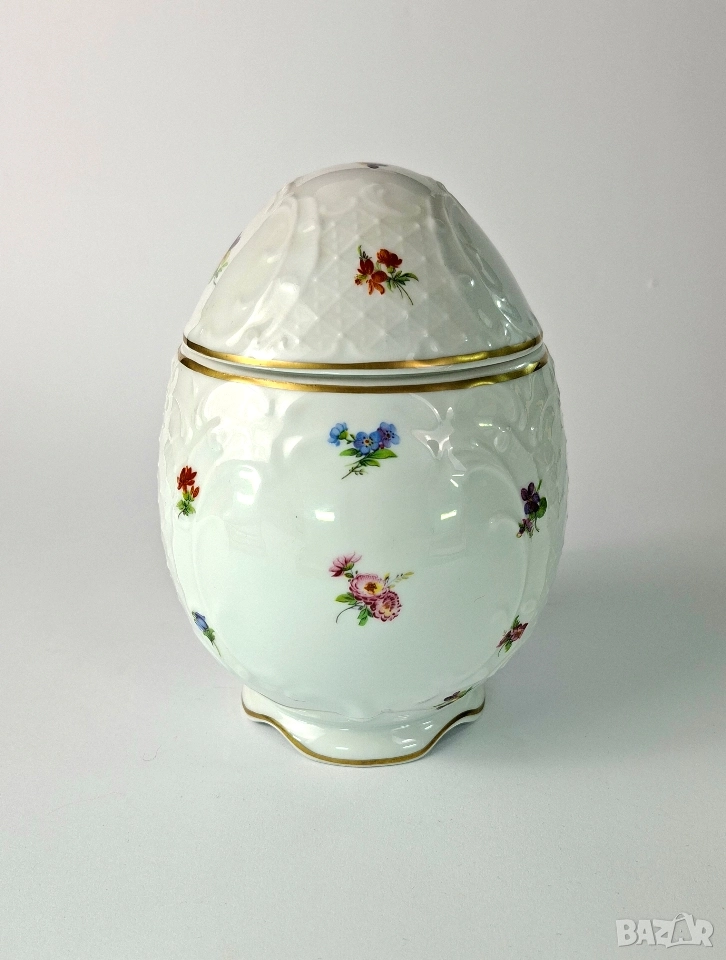 Порцеланово яйце с флорална декорация - Lindner, снимка 1