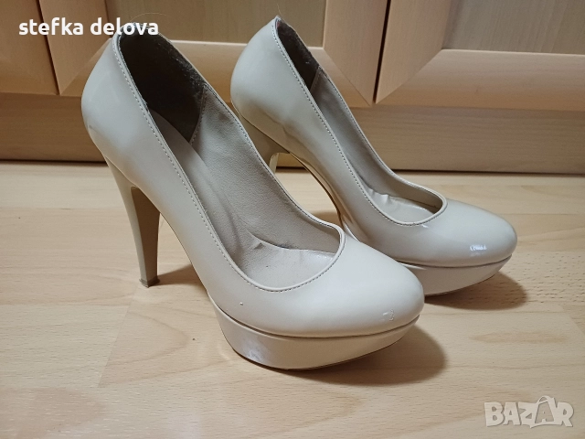 Продавам дамски обувки