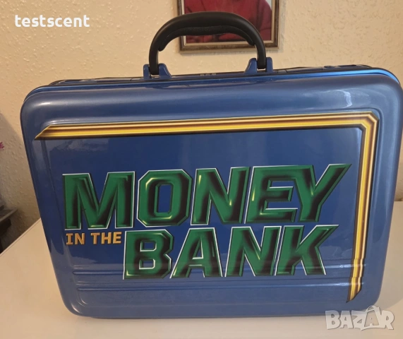 WWE Money In The Bank Briefcase куфар Blue син перфектен колекционерски Договорът в куфарче 