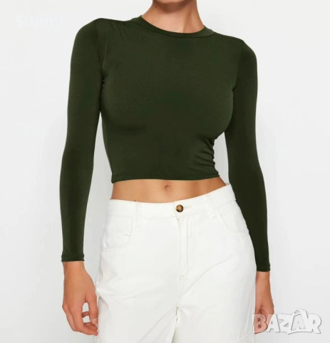 къса блузка