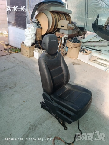 Продавам предна дясна/пасажерска/пътническа седалка за Порше Кайен 955 и 957, снимка 2 - Части - 53433822
