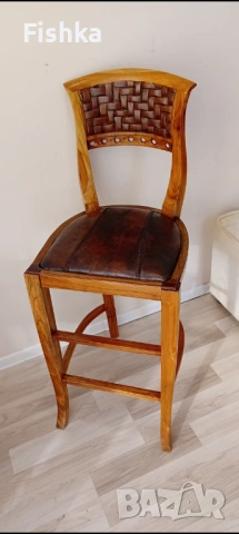 Реставриран авторски бар стол „Rebirth“ — Акация и Естествена кожа., снимка 4 - Столове - 53247088