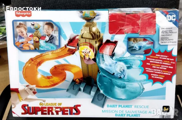 Писта Fisher-Price DC League of Super-Pets Daily Planet, снимка 6 - Коли, камиони, мотори, писти - 46929679