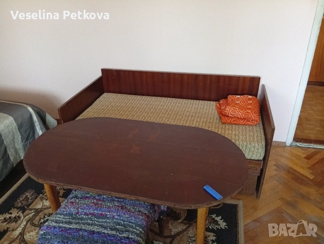 Подарявам стари мебели, снимка 4 - Шкафове - 54238021