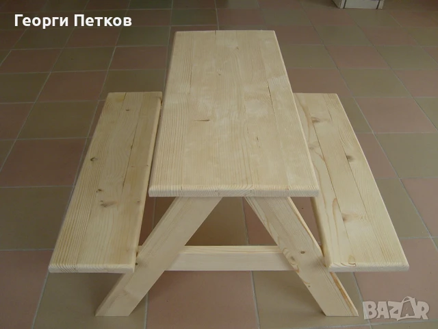 Детска учебна масичка с пейки -85х80х50см., снимка 4 - Мебели за детската стая - 50762642