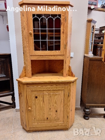 Винтидж ъглова витрина масив, снимка 9 - Секции и витрини - 51607102