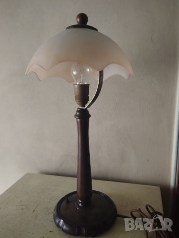 Стара настолна лампа, снимка 1 - Настолни лампи - 45707485