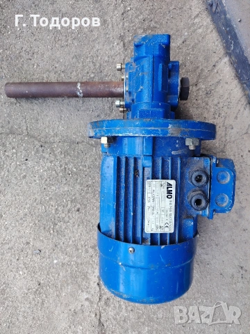 трифазен ел. мотор 0.55кв. с редуктор, снимка 2 - Други машини и части - 54244001