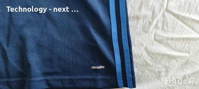 Оригинална тренировъчна и официална екипировка на Hamburger SV, снимка 4 - Футбол - 53703358