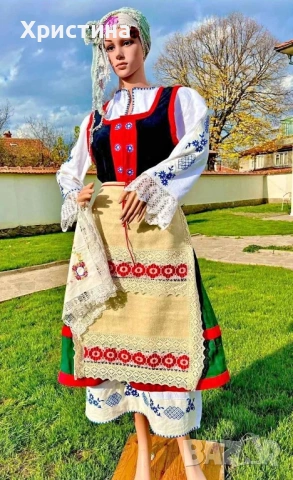 Тракийска народна носия , снимка 3 - Антикварни и старинни предмети - 54193261