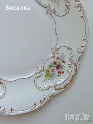 Порцеланово плато Hutschenreuther от 1970, за сервиране или торта., снимка 2 - Чинии - 51112696