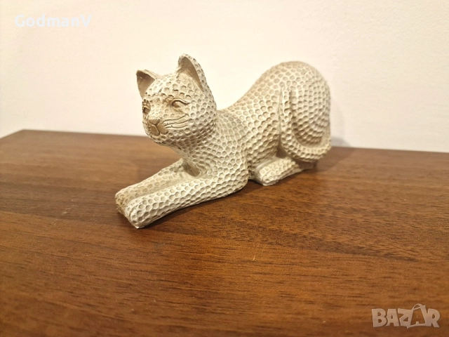 Статуетка "Котка"