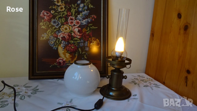 Винтидж настолна,  месингова лампа със стъклен аплик и шише в Рустик стил, снимка 10 - Настолни лампи - 53090323