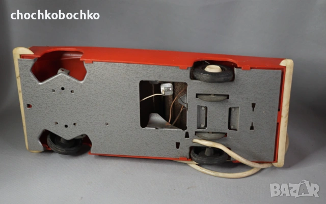 ГАЗ ВОЛГА Стара Руска голяма пластмасова играчка модел кола, снимка 5 - Колекции - 53200957