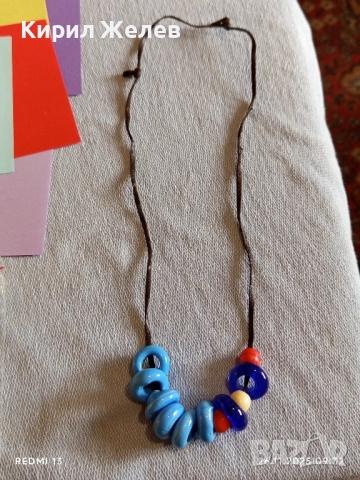 РЪЧНО ИЗРАБОТЕНО КОЛИЕ със СИНИ ПОРЦЕЛАНОВИ МЪНИСТА АРТ БИЖУ 52260