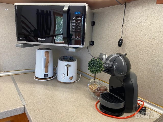 Напълно самостоятелна къща(вила) за нощувки, град Варна, тераса с гледка, басейн, барбекю, батут, снимка 15 - Квартири, нощувки - 33440717