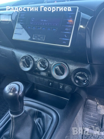 Toyota Hilux 2.4 2018, снимка 6 - Автомобили и джипове - 54289554