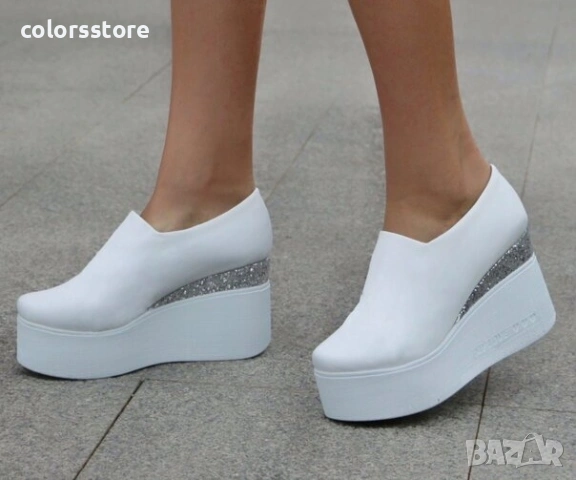 Обувки на платформа - бяла кожа и брокат - VBR90