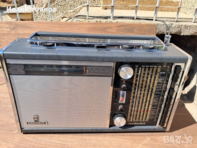 радио приемник .Grundig satellit 5000, снимка 4 - Радиокасетофони, транзистори - 53246199