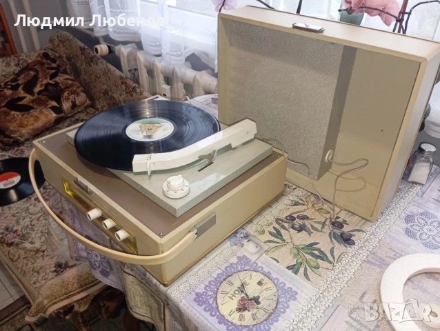 Немски лампов грамофон , снимка 6 - Грамофони - 54273518