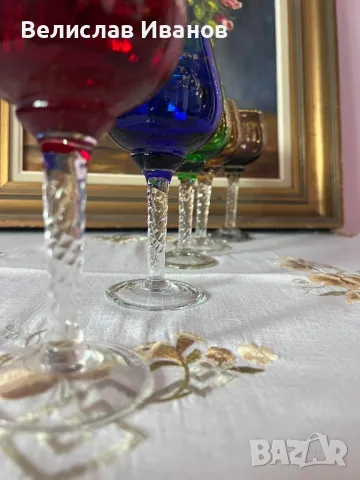 Великолепни италиански кристални чаши в различни цветове със златни орнаменти от 1970г. , снимка 6 - Колекции - 49934481