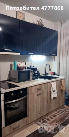 Кухня с фурна и котлони