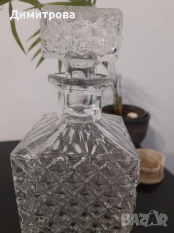 Кристална бонбониера, захарница, стъклена гарафа и кристална чаша, снимка 4 - Прибори за хранене, готвене и сервиране - 50832712