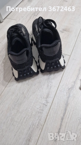 спортни обувки, обувани веднъж ,неразличими от нови