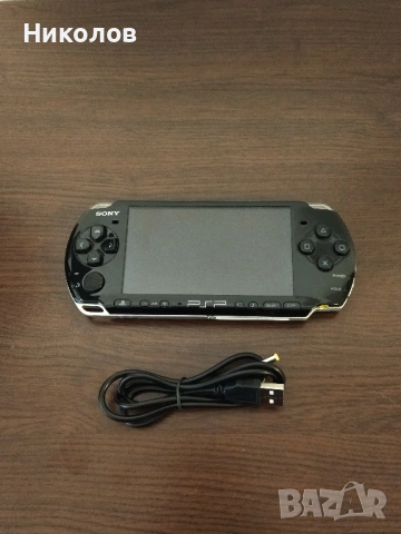 Продавам конзола Sony Playstation Portable 3004,хакната
