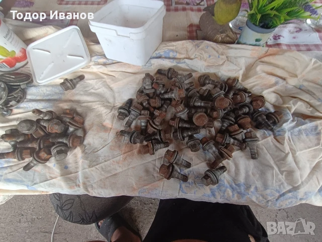 Болтове за алуминиеви джанти за Ситроен и Пежо 