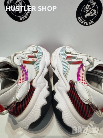 Маратонки ADIDAS OZWEEGO.Номер 37.5, снимка 4 - Маратонки - 51765125