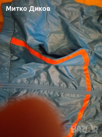 Адидас марково горно с качулка реален размер М отлично, снимка 6 - Спортни дрехи, екипи - 54137494