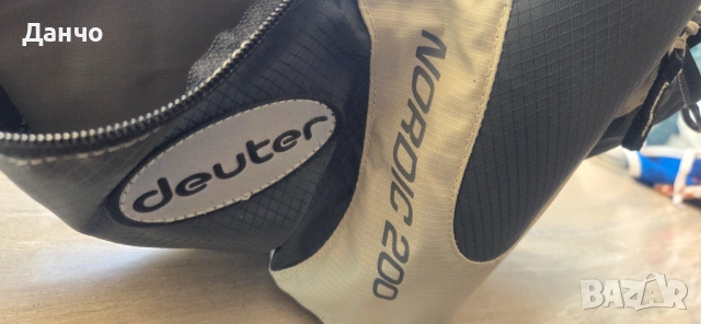 Deuter чантичка за кръста , снимка 2 - Чанти - 53556129