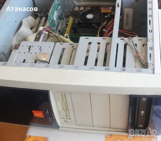 Стар компютър AMD Sempron 2800+, снимка 4 - За дома - 50874816
