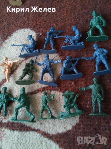 Войници пластмасови 12 броя 25258, снимка 4 - Колекции - 52107078