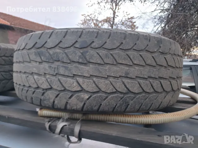 Подарявам гуми 265/70R16 - 2бр., снимка 2 - Гуми и джанти - 48604908