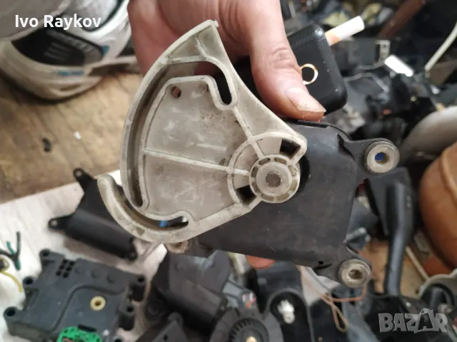 Ел клапа паrно za VW Passat 8D1820511B , 8D1820511E, снимка 10 - Части - 49730157