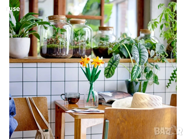 НОВИ! LEGO® Iconic 40747 Нарциси букет, снимка 7 - Конструктори - 54123786