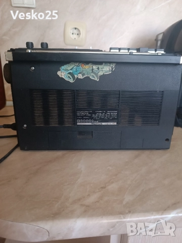 Ретро радио касетофон Hitachi TRK -5030E, снимка 6 - Радиокасетофони, транзистори - 51753880